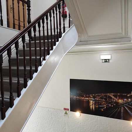 Lira Guest House B&B Porto Bagian luar foto