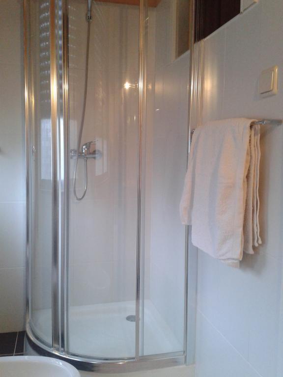 Lira Guest House B&B Porto Bagian luar foto
