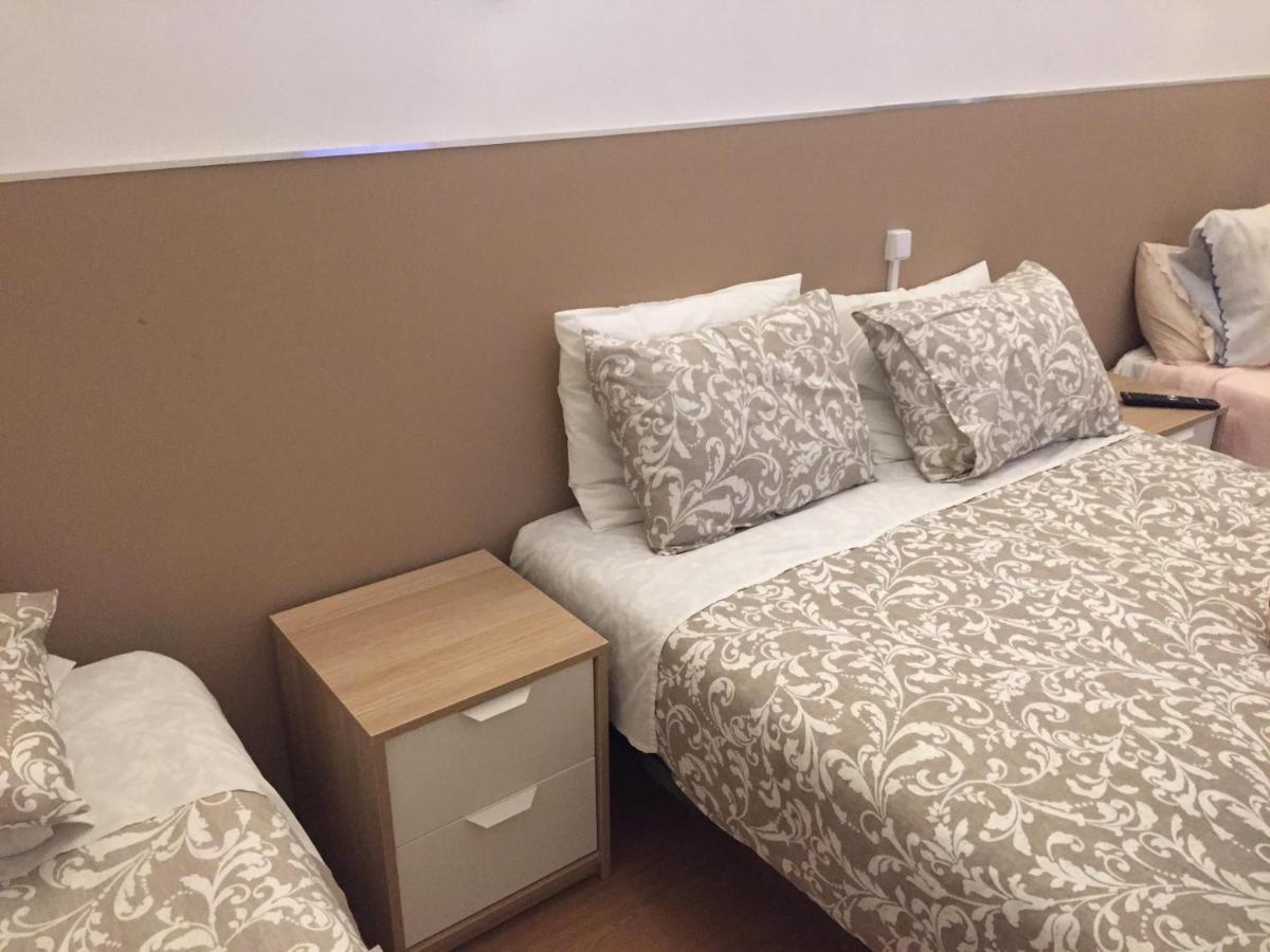 Lira Guest House B&B Porto Bagian luar foto